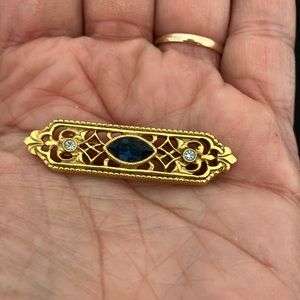 Beautiful 1928 company bar, brooch, gold tone
